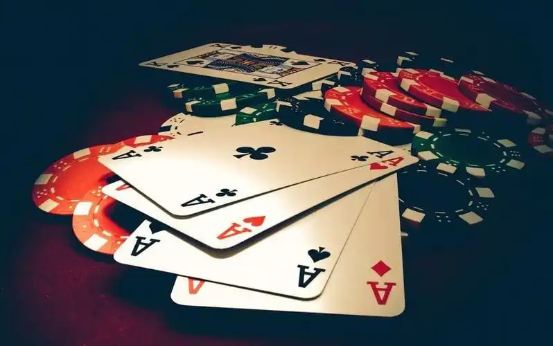 365 ace হোমপেজে লাল ইস্পোর্টস দৃশ্য